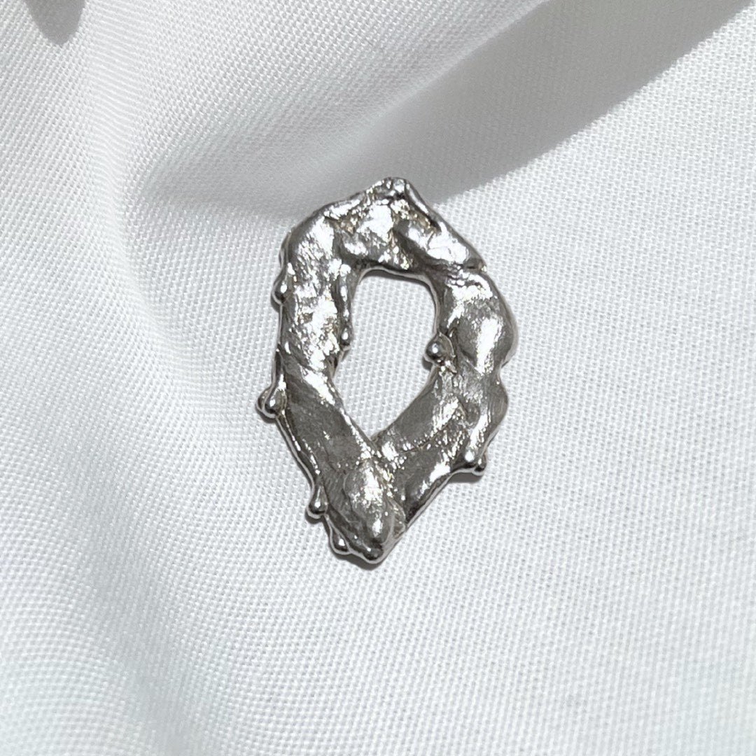 Organic form charm (Large)